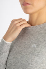 Laden Sie das Bild in den Galerie-Viewer, Soft cashmere sweater mod. DIANA with Round neck colours Blue/Grey (copia)