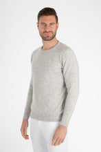 Laden Sie das Bild in den Galerie-Viewer, Soft cashmere sweater mod. DAVID with Round neck